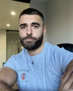 <em><strong>Carlos M.</strong></em>